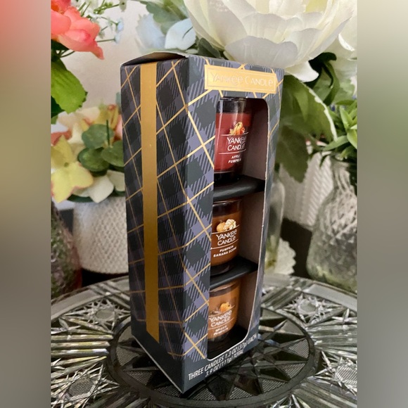🆕🍂 YANKEE CANDLE “PUMPKIN SEASON” MINI CANDLE COLLECTION! BRAND NEW IN BOX! - Picture 10 of 11